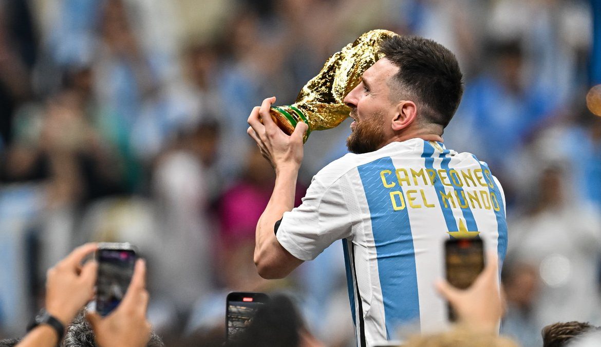 Coupe du monde 2022 : Enfin sacré au Qatar, Messi reçoit un message de Neymar