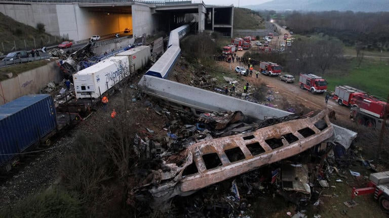 Grèce : ce que l’on sait de la violente collision ferroviaire qui a fait au moins 32 morts et 85 blessés