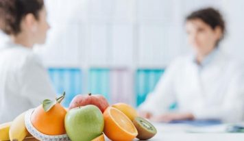 D’après un nutritionniste, il faudrait consommer ces 4 fruits au petit-déjeuner pour perdre du poids plus facilement après 40 ans