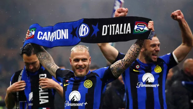 En s’imposant face à son rival l’AC Milan, l’Inter Milan sacré champion d’Italie pour la vingtième fois de son histoire