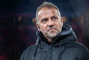 Hansi Flick signe au Barca et Joan Laporta montre la porte à Xavi.