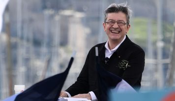 « Mettre des drapeaux palestiniens partout » : pour Mélenchon, seuls la fureur et le chaos comptent