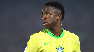 « Va te faire enc*** »: Vinicius Junior craque envers l’arbitre lors de Venezuela-Brésil