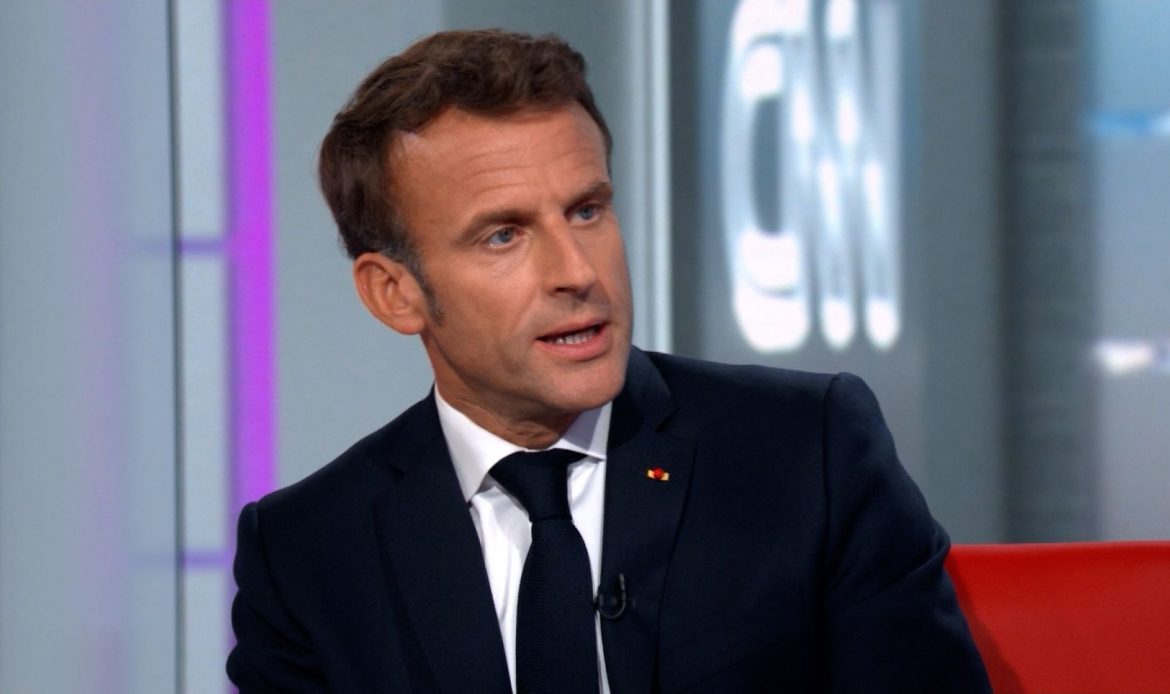 « Ils sont complètement cons »: Emmanuel Macron critique le limogeage du Premier ministre haïtien