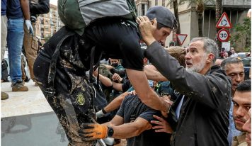 Inondations en Espagne : comment le roi Felipe VI est devenu la nouvelle idole du pays