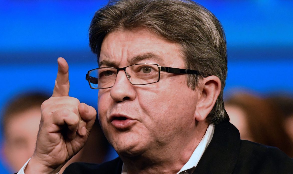 Mélenchon appelle le PS, les communistes et les écologistes « à ne pas avoir la bêtise » de discuter avec Macron