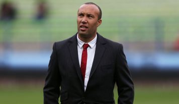 Mikael Silvestre est le premier joueur à atteindre la barre des 1000 buts en football