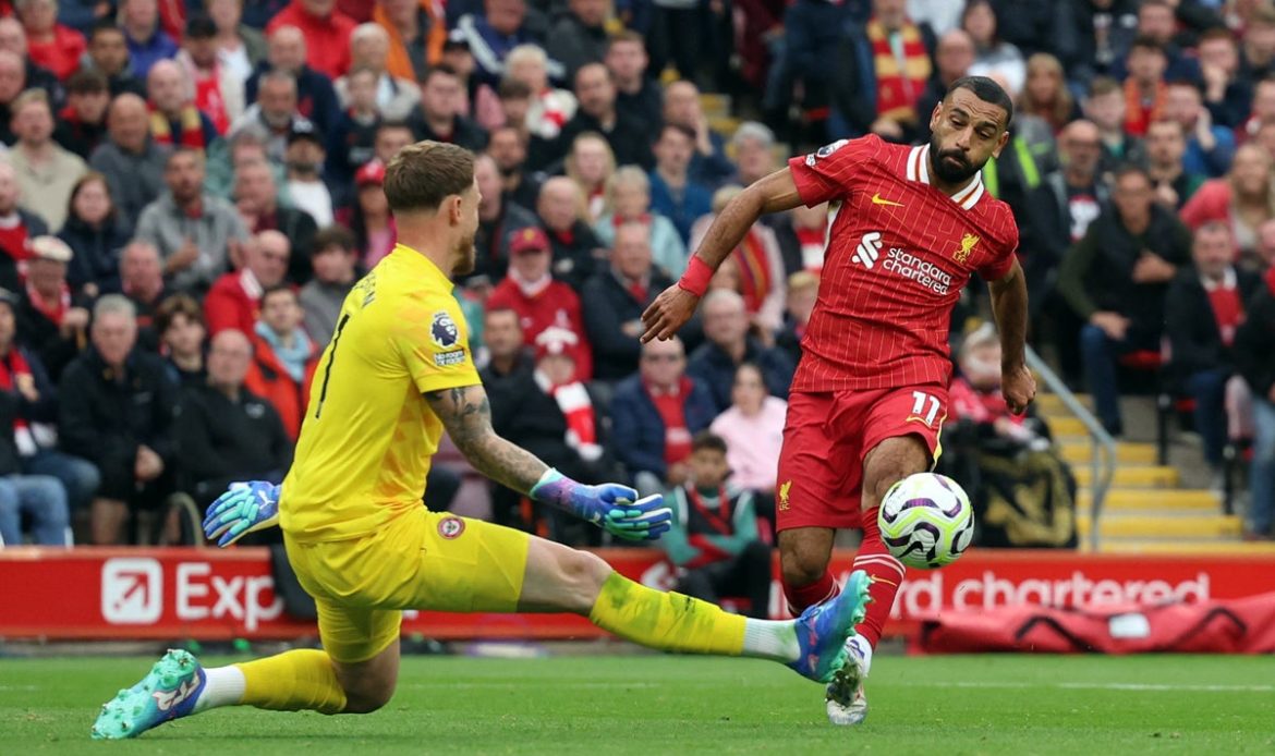 Premier League – 22 e journée   Liverpool victorieux à Brentford grâce à un doublé  de Darwin Nunez en fin de match.