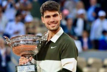 Alcaraz renverse Sinner et s’offre Roland-Garros pour la deuxième fois de suite