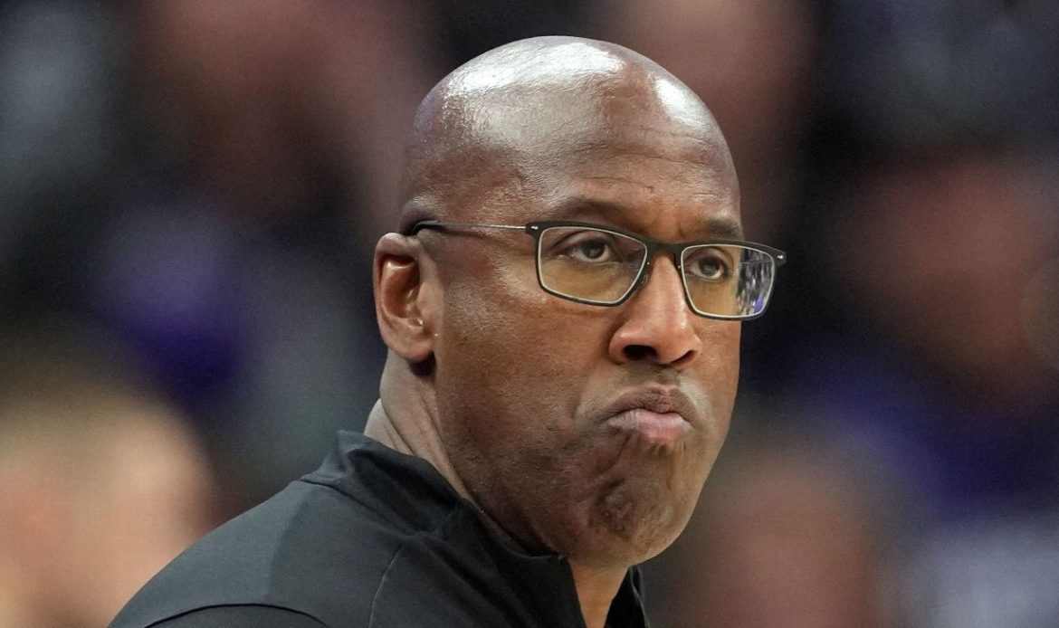 NBA : les Knicks officialisent la signature de Guerschon Yabusele et du nouveau coach Mike Brown