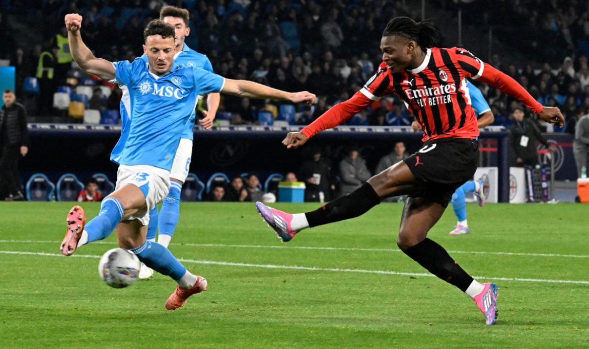 Le Milan AC prend la tête du classement après sa victoire face au Naples