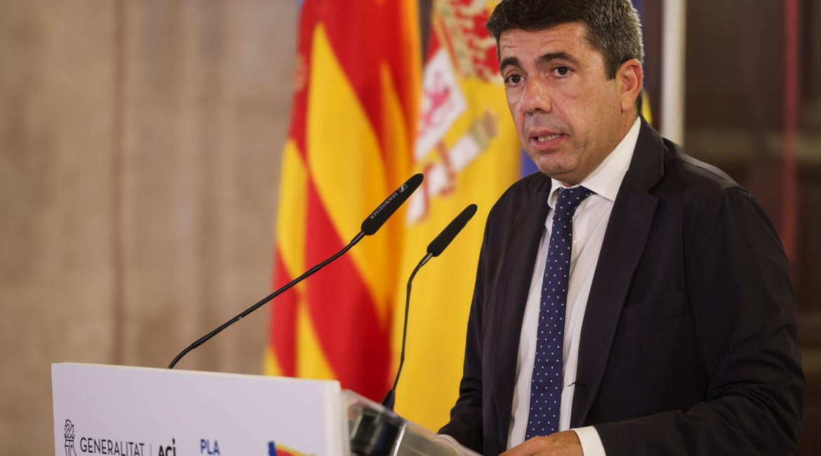 Inondations en Espagne: un an après, le président de la région de Valence finit par démissionner