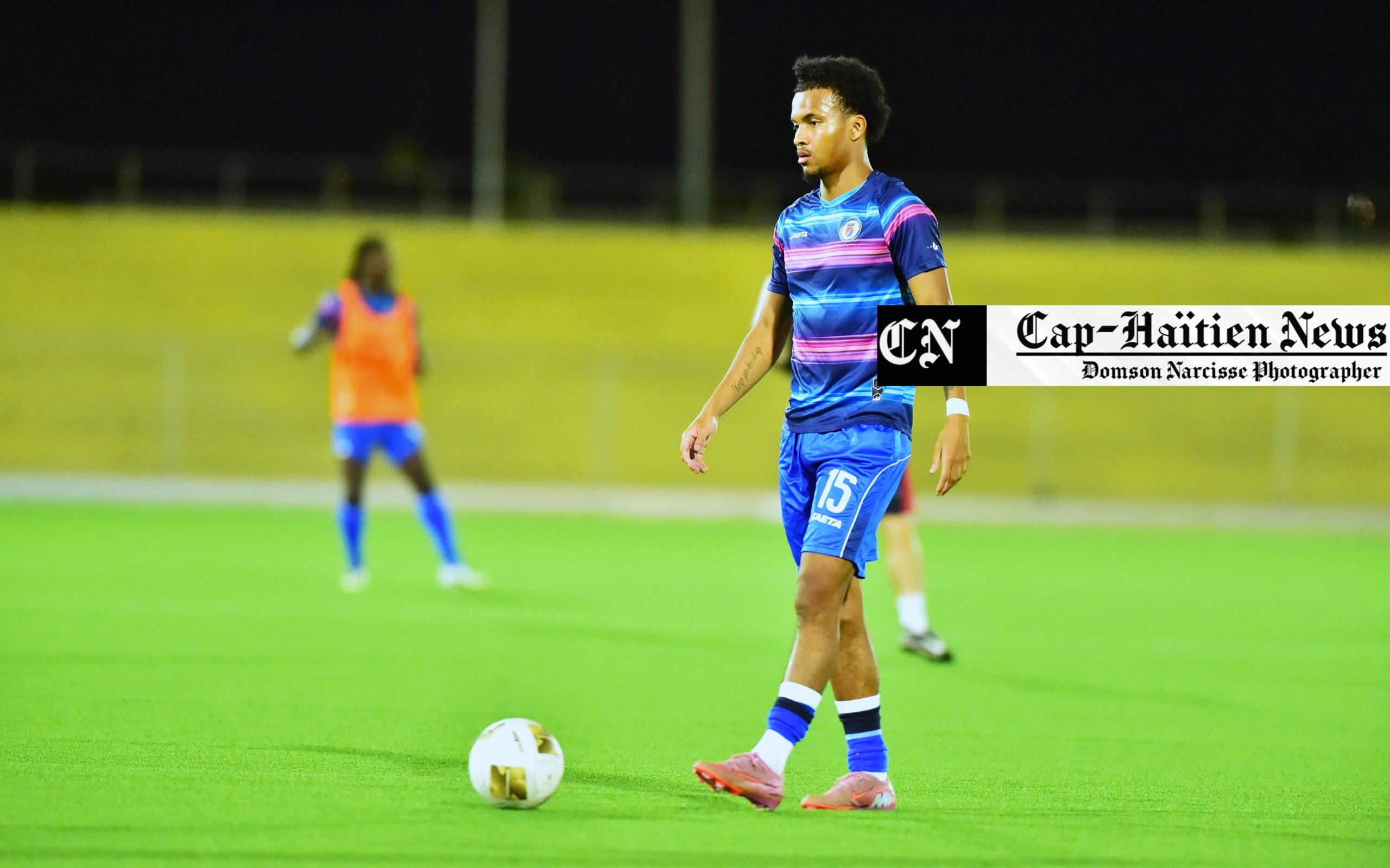 Ruben Providence warms up before the game against Costa Rica, Domson Narcisse sports photographer-caphaitiennews.com