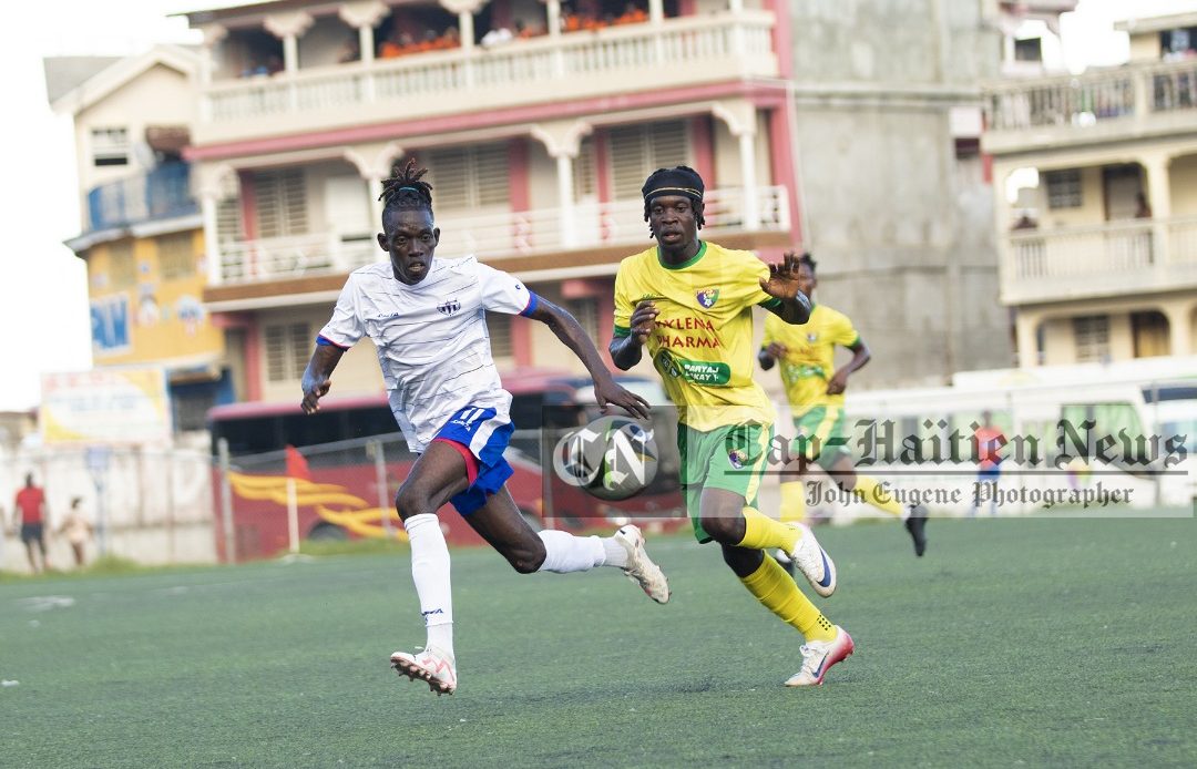 FICA et le Tempête FC dos à dos