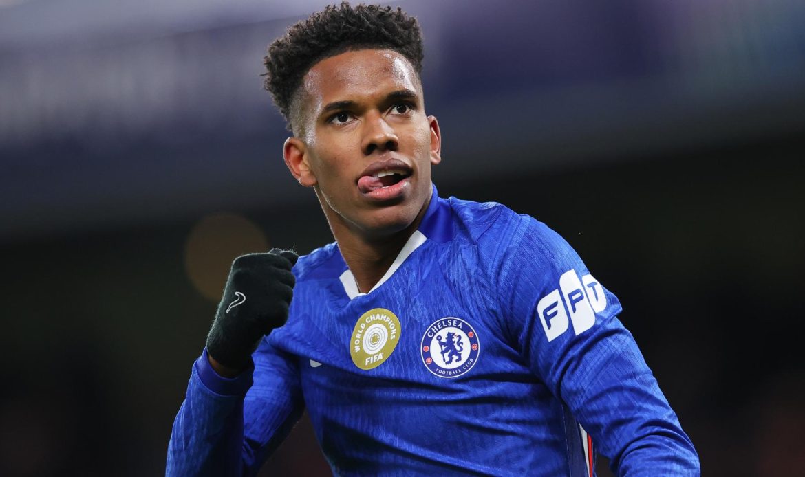 𝐄𝐬𝐭ê𝐯𝐚̃𝐨 déjà irrésistible : 3 buts en Ligue des champions