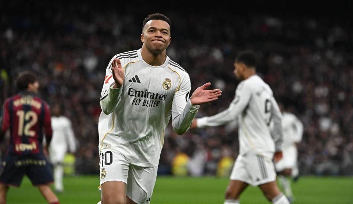 𝐏𝐫𝐞𝐬𝐭𝐚𝐭𝐢𝐨𝐧 𝐢𝐧𝐝𝐢𝐠𝐧𝐞 𝐝𝐮 𝐑𝐞𝐚𝐥 𝐌𝐚𝐝𝐫𝐢𝐝 𝐚𝐮 𝐁𝐞𝐫𝐧𝐚𝐛𝐞́𝐮 (𝟐–𝟏) face au Rayo Vallecan