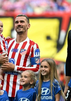 Espagne: l&rsquo;Atlético Madrid rend hommage à « la légende » Griezmann, ému au larmes