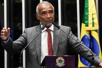 « Je l’entraînerais devant les tribunaux » : une légende brésilienne fulmine contre Carlo Ancelotti après l’élimination précoce en Coupe du monde
