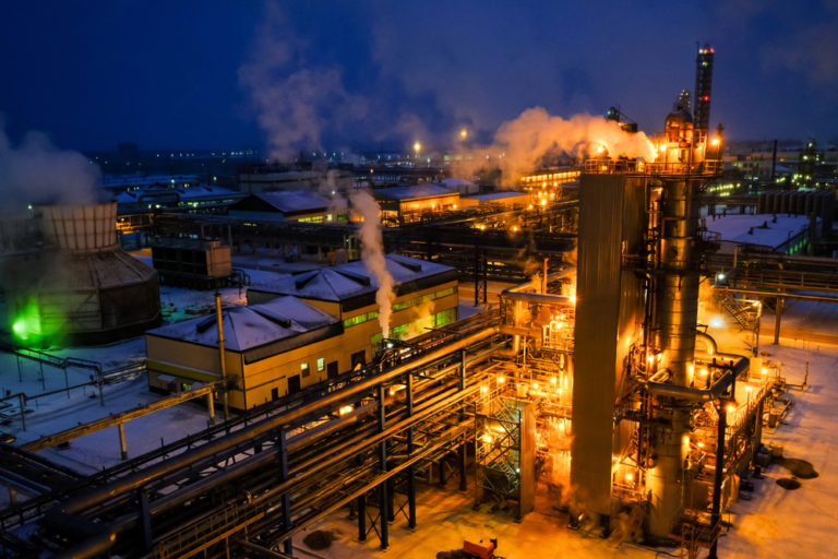 Pays-Bas : une explosion dans une zone industrielle du port de Rotterdam fait un mort