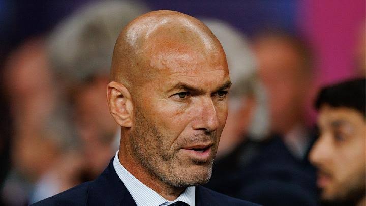 Zinédine Zidane, une première décision forte en équipe de France
