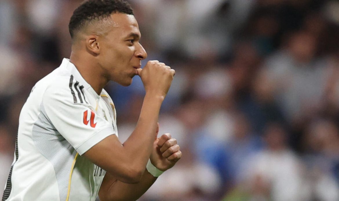 Cristiano dans le viseur : Mbappé réalise un exploit historique par la grande porte du Clasico