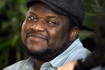 Accusé d&rsquo;avoir utilisé l&rsquo;IA pour «C’était ça ou mourir», l&rsquo;écrivain haïtien Thélyson Orélien s&rsquo;en défend