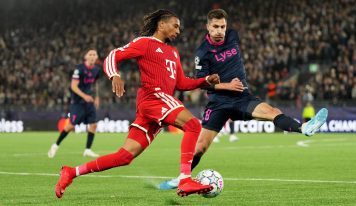 Un coup de sang qui coûte cher: Michael Olise expulsé pour avoir jeté le ballon à la tête d&rsquo;un adversaire