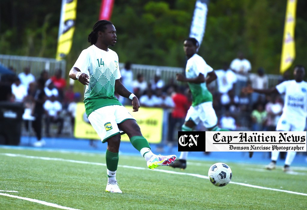 Foot-Madame GougousseCoupe d’Haïti Le premier quart de finale de la semaine en photos (13)