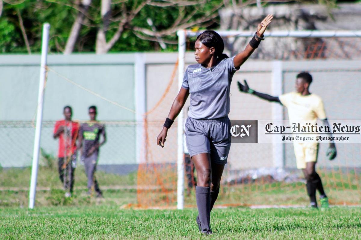 L'arbitre-Smeedly -St-Jean-caphaitiennews (4)